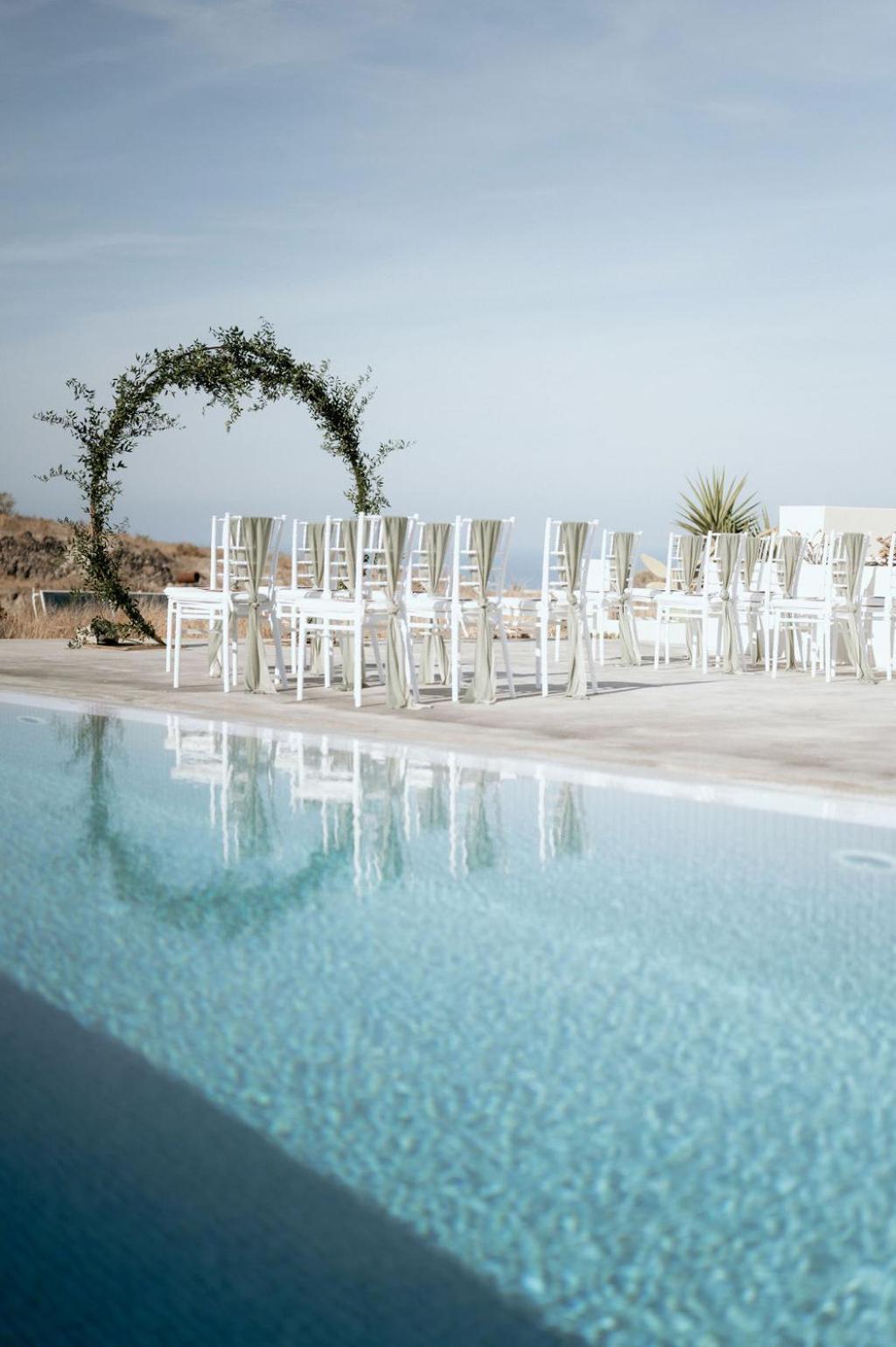 Home Of Lilies Fira  Bagian luar foto